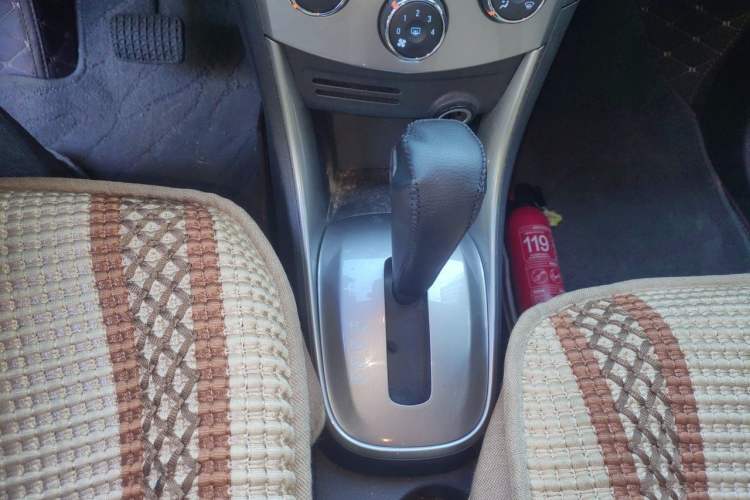 Used Chevrolet Trax 2014 1.4T Automatic Two-Wheel Drive Luxury Model Gear Lever