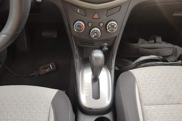 Used Chevrolet Trax 2014 1.4T Automatic Two-Wheel Drive Comfort Version Gear Lever