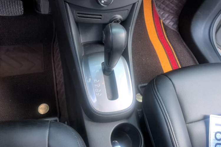Used Chevrolet Trax 2014 1.4T Automatic Two-Wheel Drive Comfort Version Gear Lever