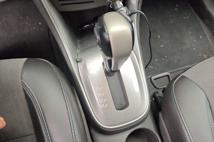 Used Chevrolet Trax 2014 1.4T Automatic Two-Wheel Drive Luxury Model Gear Lever