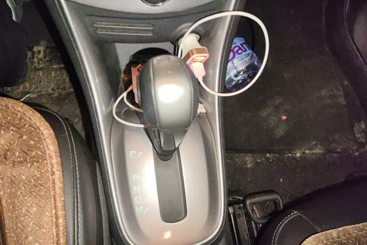 Used Chevrolet Trax 2014 1.4T Automatic All-Wheel Drive Flagship Version Gear Lever