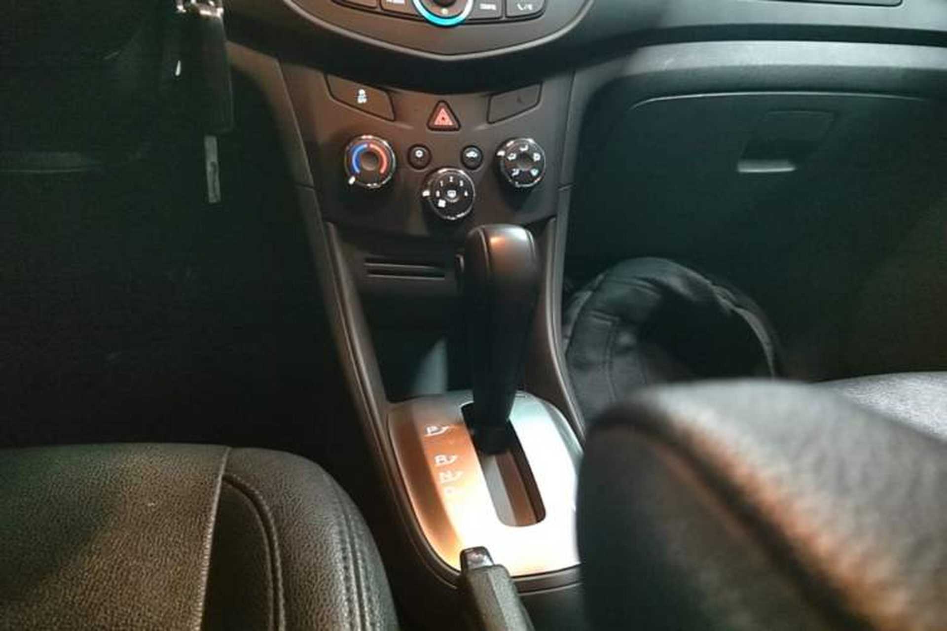 Used Chevrolet Trax 2014 1.4T Automatic Two-Wheel Drive Comfort Version Gear Lever