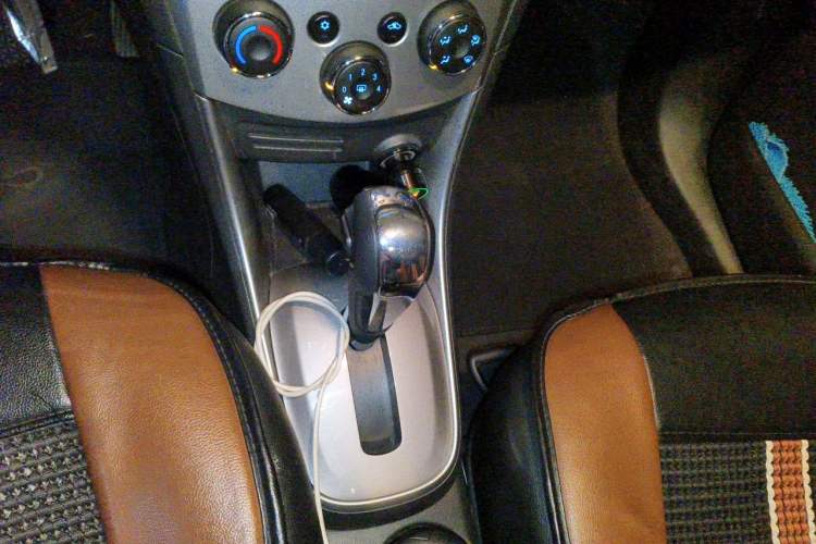 Used Chevrolet Trax 2014 1.4T Automatic Two-Wheel Drive Luxury Model Gear Lever