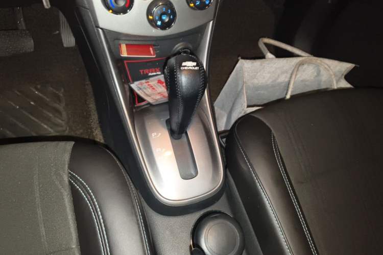 Used Chevrolet Trax 2014 1.4T Automatic Two-Wheel Drive Luxury Model Gear Lever