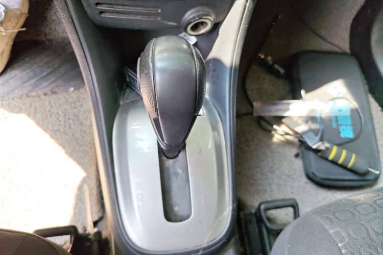 Used Chevrolet Trax 2014 1.4T Automatic Two-Wheel Drive Comfort Version Gear Lever