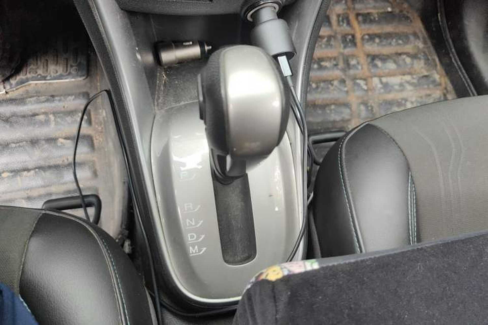 Used Chevrolet Trax 2014 1.4T Automatic Two-Wheel Drive Luxury Model Gear Lever