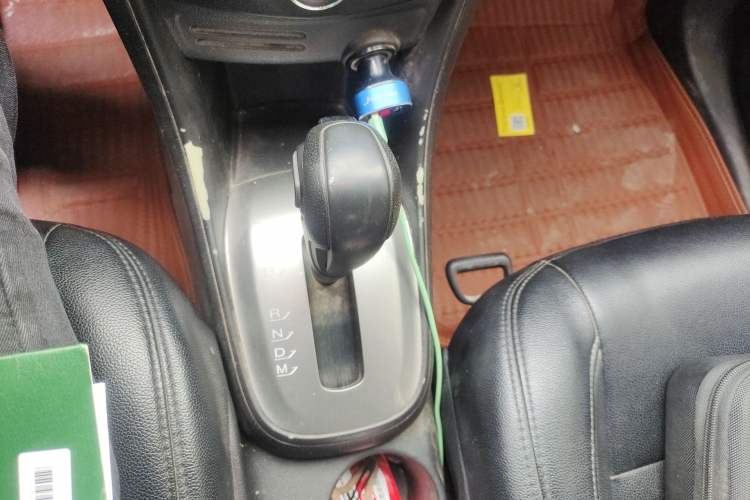 Used Chevrolet Trax 2014 1.4T Automatic Two-Wheel Drive Comfort Version Gear Lever