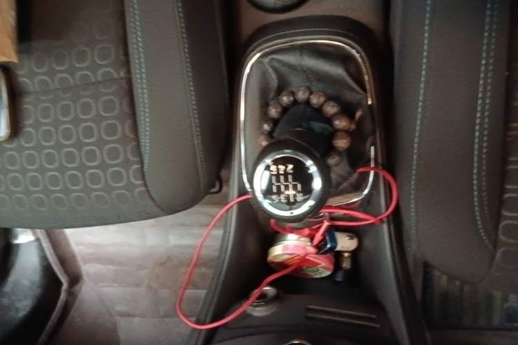 Used Chevrolet Trax 2014 1.4T Manual Two-Wheel Drive Comfort Model Gear Lever