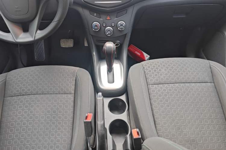 Used Chevrolet Trax 2014 1.4T Automatic Two-Wheel Drive Comfort Version Gear Lever