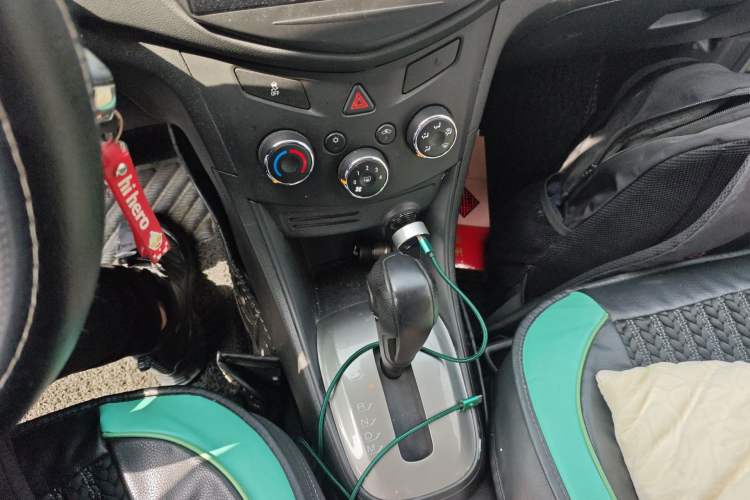 Used Chevrolet Trax 2014 1.4T Automatic Two-Wheel Drive Comfort Version Gear Lever