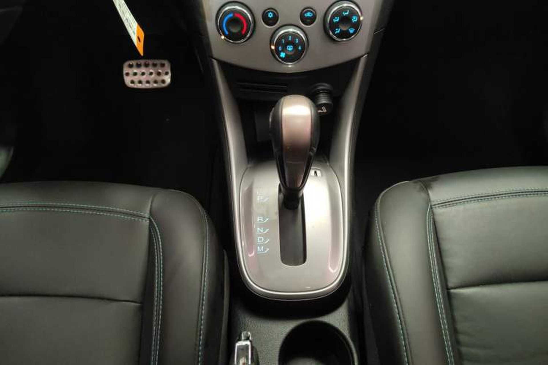 Used Chevrolet Trax 2014 1.4T Automatic All-Wheel Drive Flagship Version Gear Lever