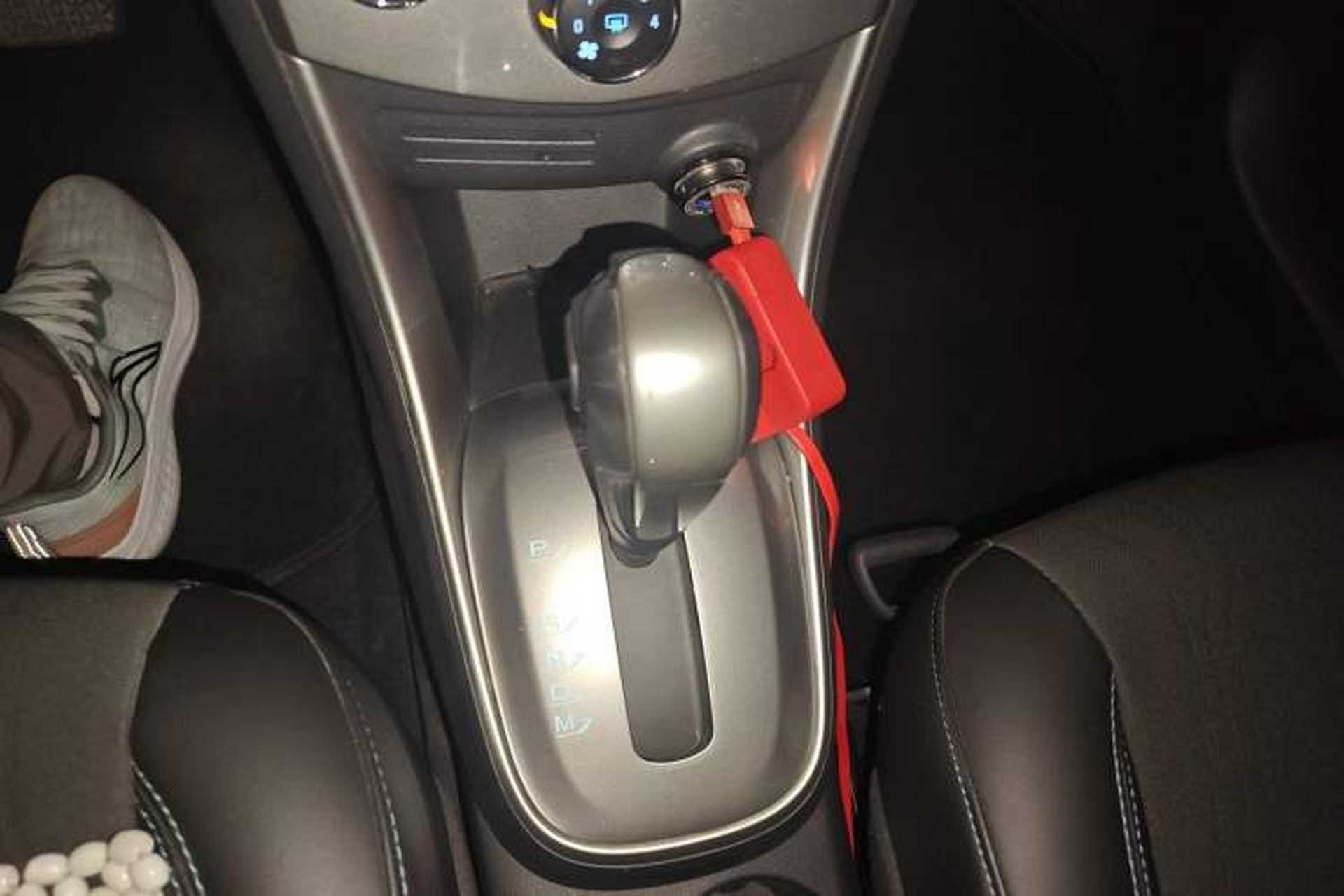Used Chevrolet Trax 2014 1.4T Automatic Two-Wheel Drive Luxury Model Gear Lever