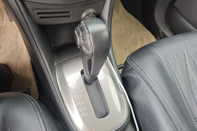 Used Chevrolet Trax 2014 1.4T Automatic Two-Wheel Drive Comfort Version Gear Lever