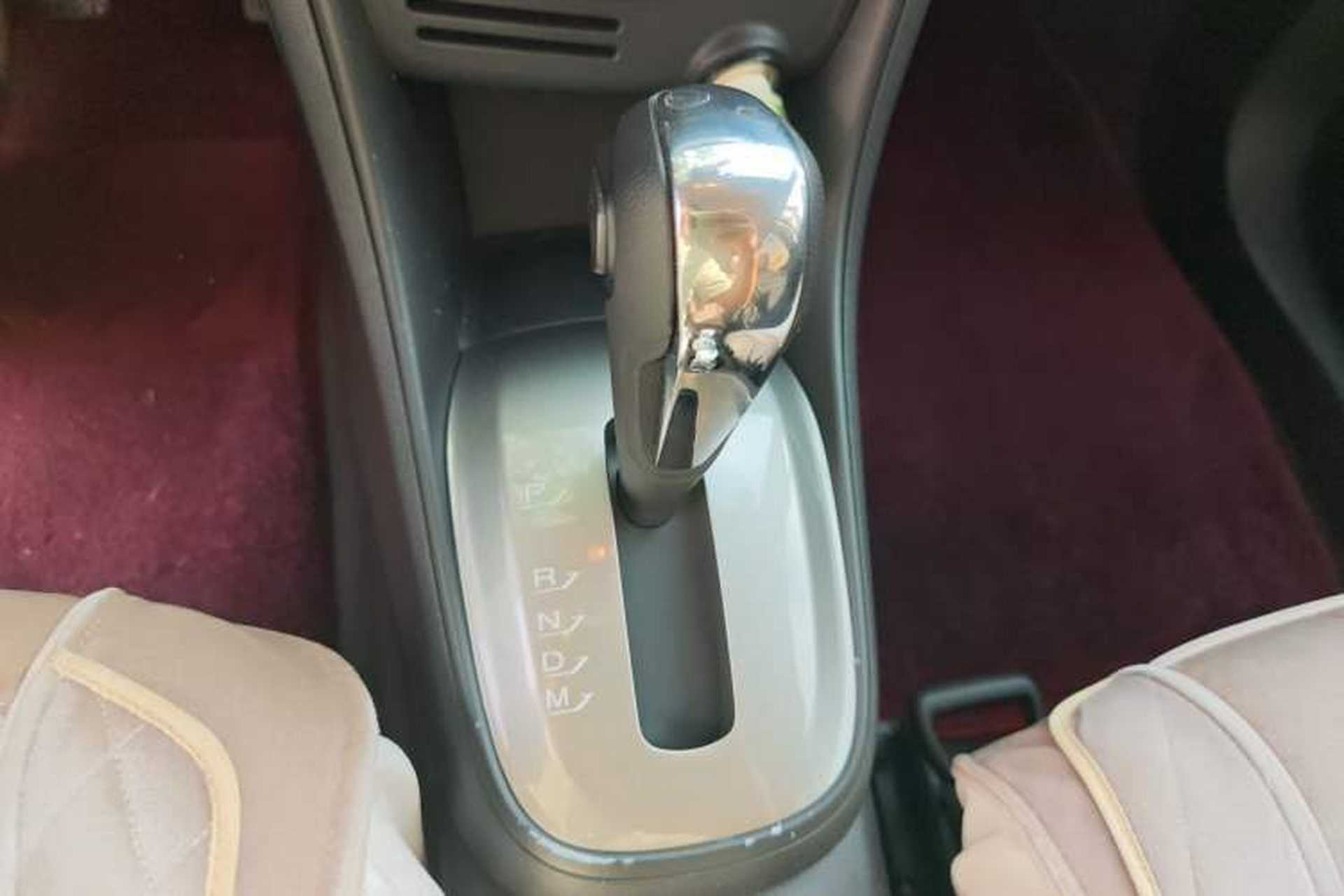 Used Chevrolet Trax 2014 1.4T Automatic Two-Wheel Drive Comfort Version Gear Lever