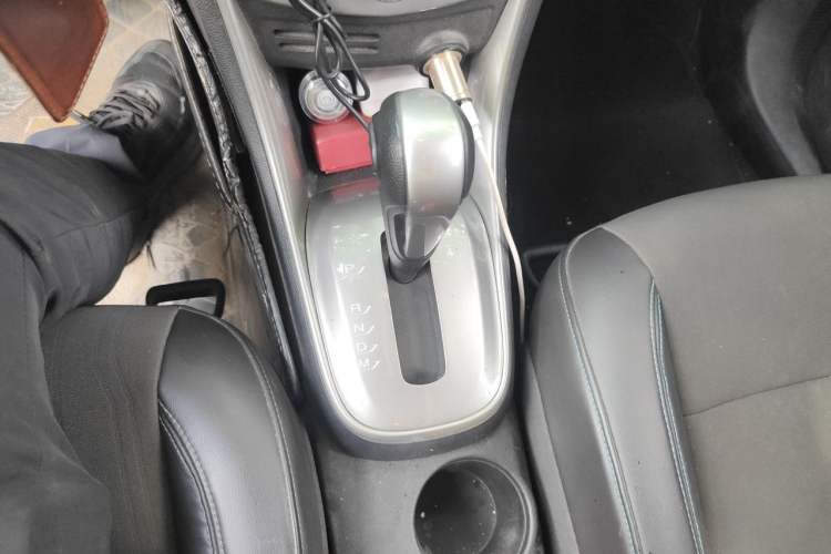 Used Chevrolet Trax 2014 1.4T Automatic Two-Wheel Drive Luxury Model Gear Lever