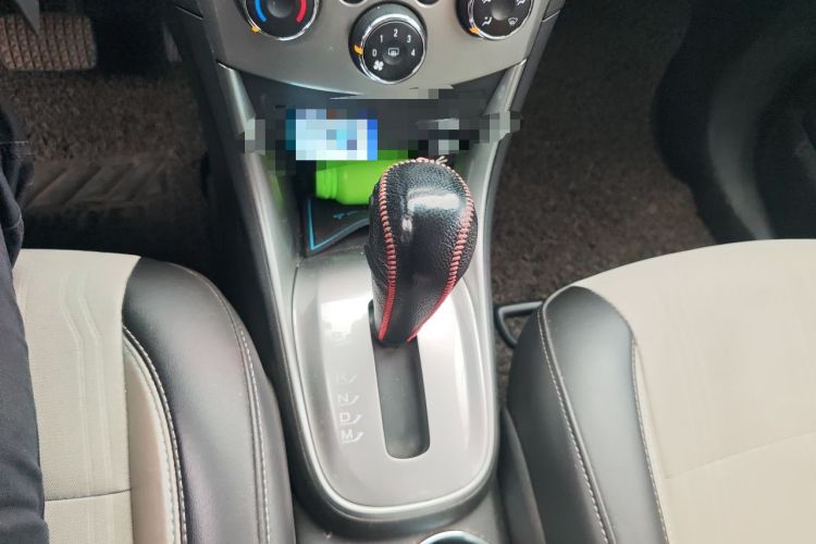 Used Chevrolet Trax 2014 1.4T Automatic Two-Wheel Drive Luxury Model Gear Lever