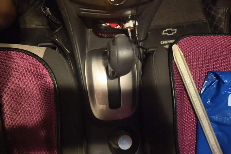 Used Chevrolet Trax 2014 1.4T Automatic Two-Wheel Drive Comfort Version Gear Lever