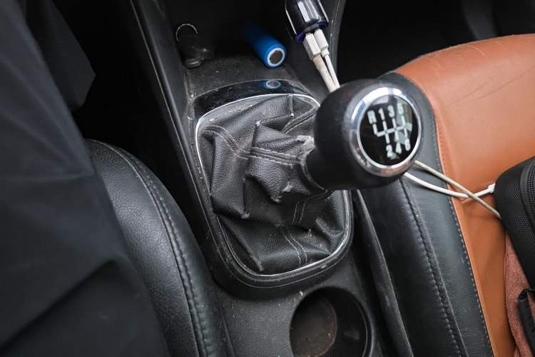 Used Chevrolet Trax 2014 1.4T Manual Two-Wheel Drive Comfort Model Gear Lever