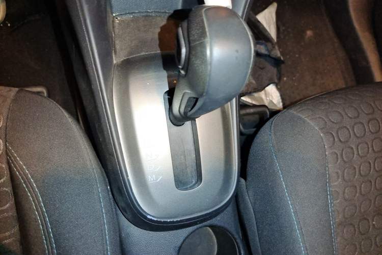 Used Chevrolet Trax 2014 1.4T Automatic Two-Wheel Drive Comfort Version Gear Lever