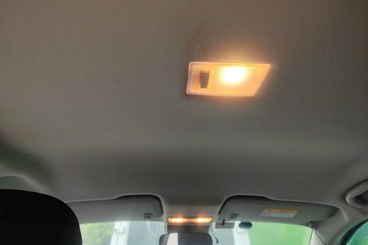Used Chevrolet Trax 2014 1.4T Automatic Two-Wheel Drive Comfort Version Headliner