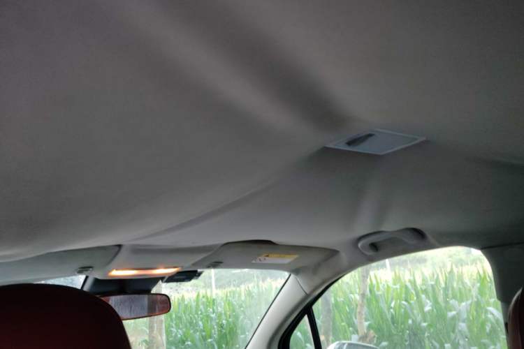 Used Chevrolet Trax 2014 1.4T Automatic Two-Wheel Drive Comfort Version Headliner