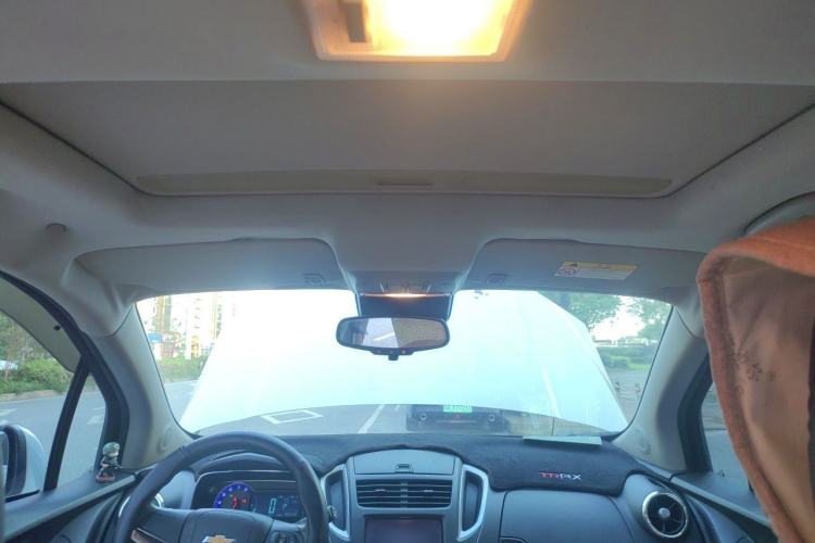 Used Chevrolet Trax 2014 1.4T Automatic Two-Wheel Drive Luxury Model Headliner