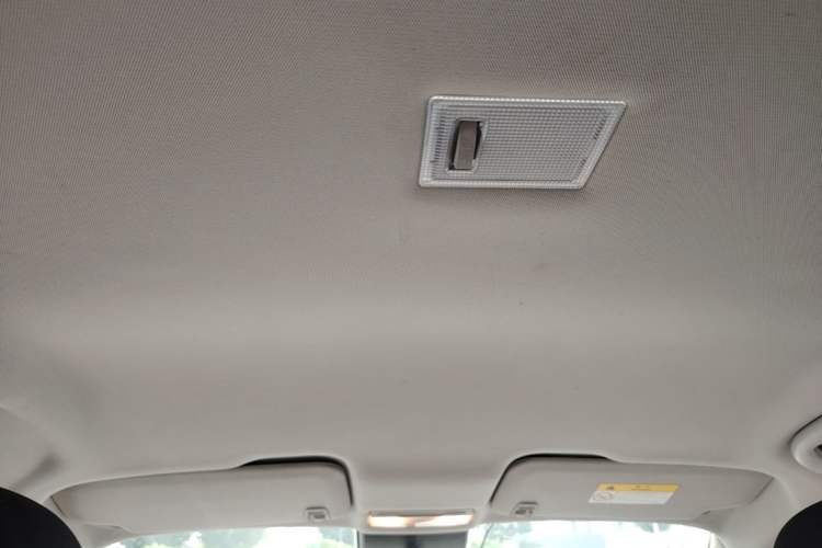 Used Chevrolet Trax 2014 1.4T Automatic Two-Wheel Drive Comfort Version Headliner