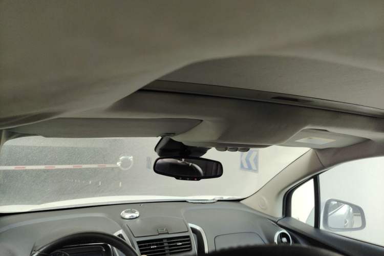 Used Chevrolet Trax 2014 1.4T Automatic Two-Wheel Drive Luxury Model Headliner