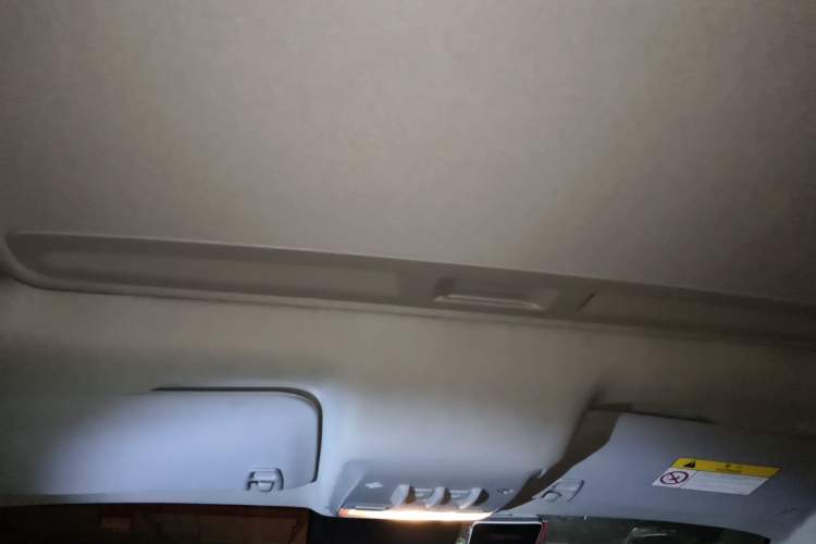 Used Chevrolet Trax 2014 1.4T Automatic Two-Wheel Drive Luxury Model Headliner