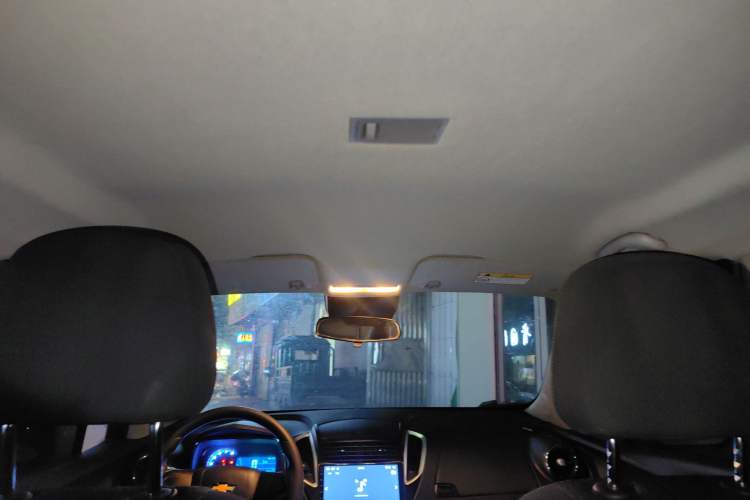 Used Chevrolet Trax 2014 1.4T Manual Two-Wheel Drive Comfort Model Headliner