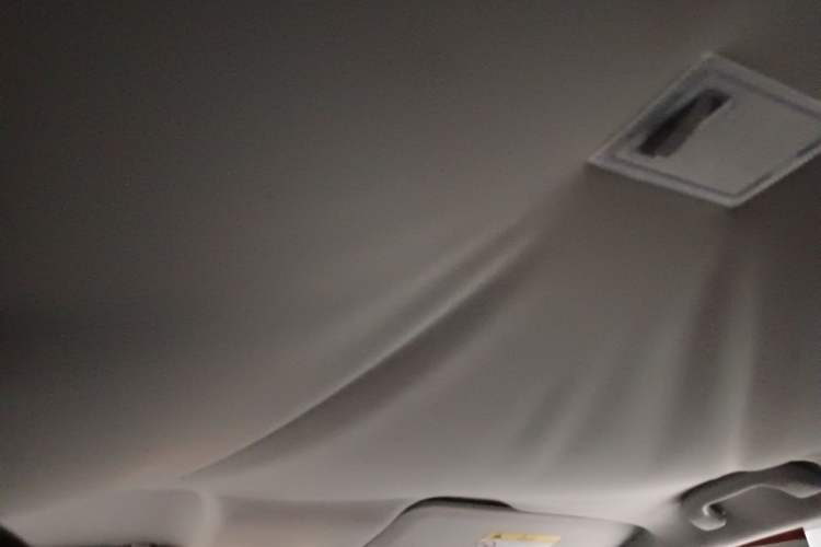 Used Chevrolet Trax 2014 1.4T Manual Two-Wheel Drive Comfort Model Headliner