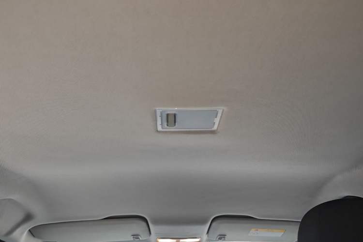 Used Chevrolet Trax 2014 1.4T Automatic Two-Wheel Drive Comfort Version Headliner