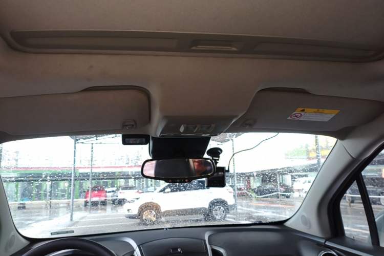 Used Chevrolet Trax 2014 1.4T Automatic Two-Wheel Drive Luxury Model Headliner