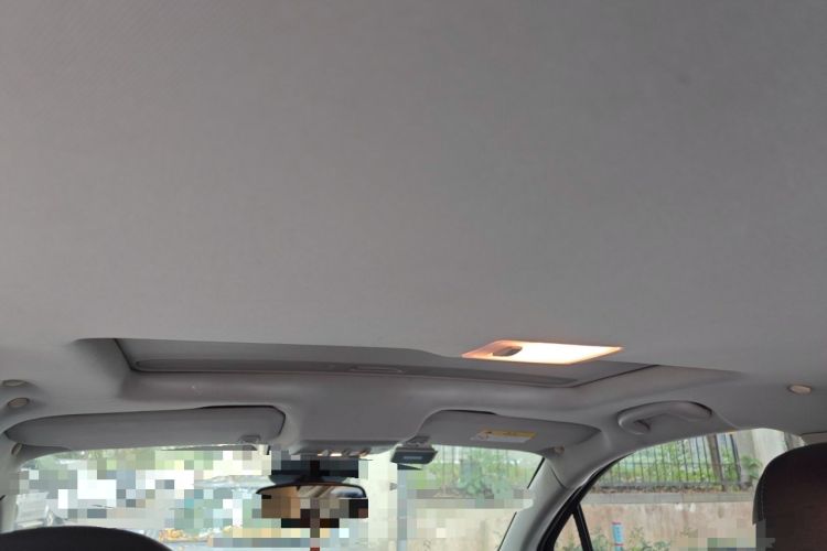 Used Chevrolet Trax 2014 1.4T Automatic Two-Wheel Drive Luxury Model Headliner