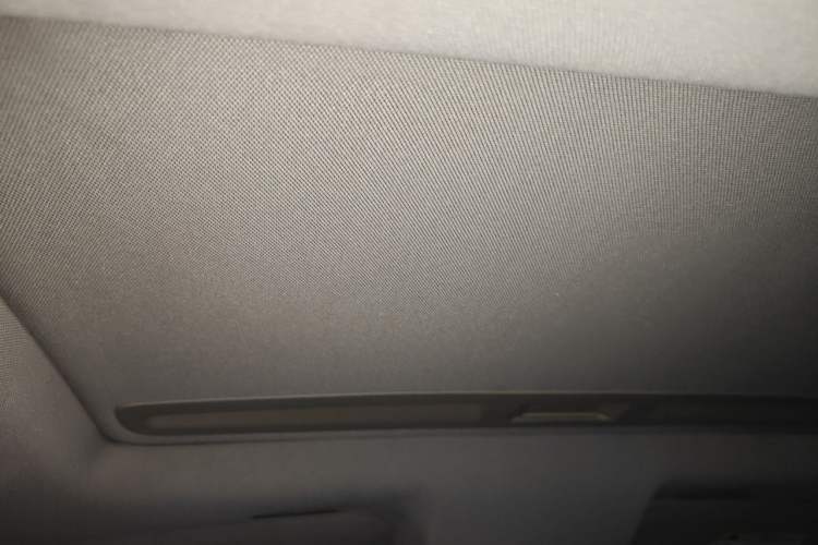 Used Chevrolet Trax 2014 1.4T Automatic Two-Wheel Drive Luxury Model Headliner