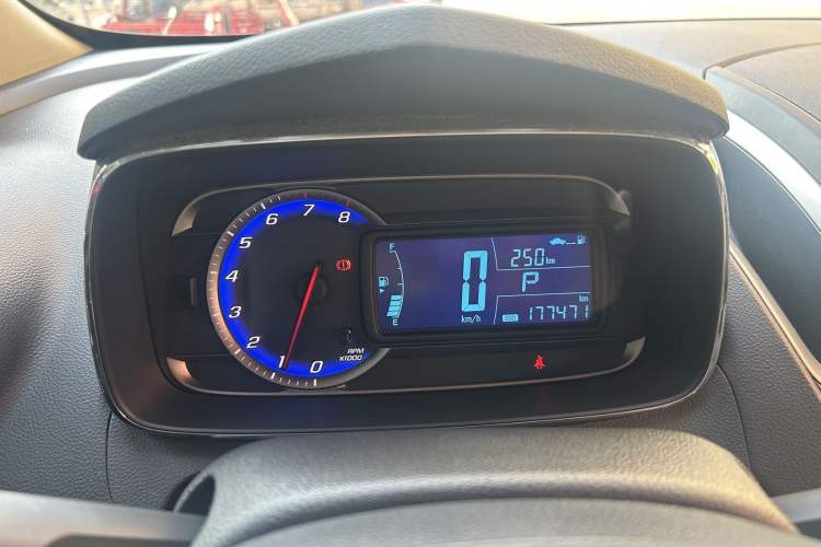 Used Chevrolet Trax 2014 1.4T Automatic Two-Wheel Drive Comfort Version Instrument Cluster