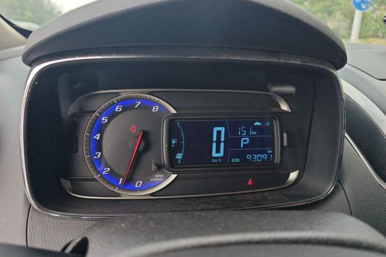 Used Chevrolet Trax 2014 1.4T Automatic Two-Wheel Drive Comfort Version Instrument Cluster