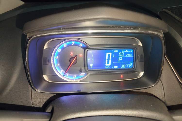 Used Chevrolet Trax 2014 1.4T Automatic Two-Wheel Drive Comfort Version Instrument Cluster