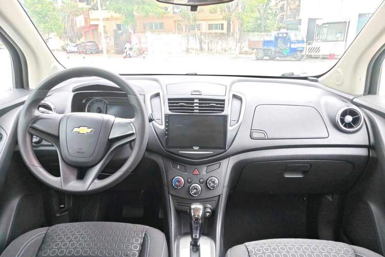 Used Chevrolet Trax 2014 1.4T Automatic Two-Wheel Drive Comfort Version Interior 1