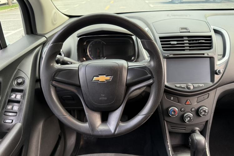 Used Chevrolet Trax 2014 1.4T Automatic Two-Wheel Drive Comfort Version Interior 2