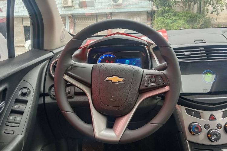 Used Chevrolet Trax 2014 1.4T Automatic All-Wheel Drive Flagship Version Interior 2