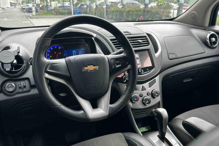 Used Chevrolet Trax 2014 1.4T Automatic Two-Wheel Drive Luxury Model Interior 2