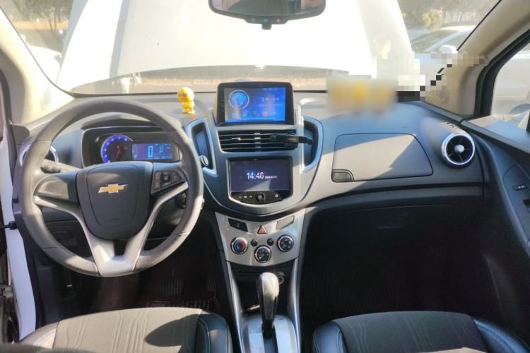 Used Chevrolet Trax 2014 1.4T Automatic Two-Wheel Drive Luxury Model Interior 2