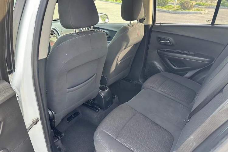 Used Chevrolet Trax 2014 1.4T Automatic Two-Wheel Drive Comfort Version Interior 3
