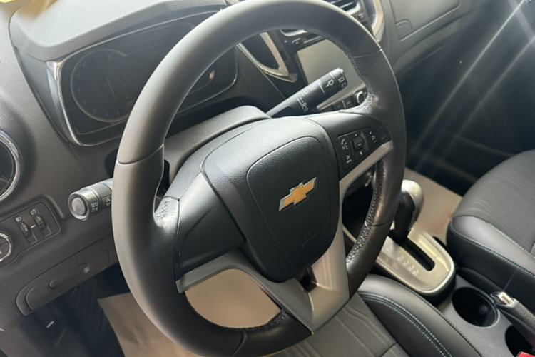 Used Chevrolet Trax 2014 1.4T Automatic Two-Wheel Drive Luxury Model Interior 3