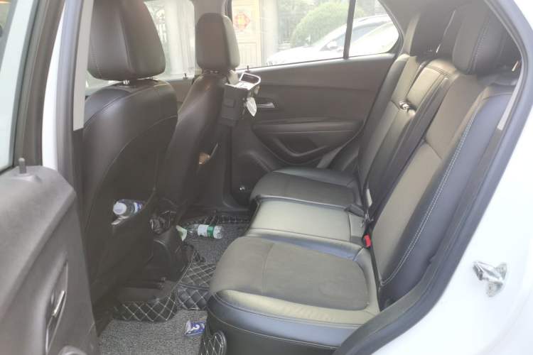 Used Chevrolet Trax 2014 1.4T Automatic Two-Wheel Drive Luxury Model Interior 4