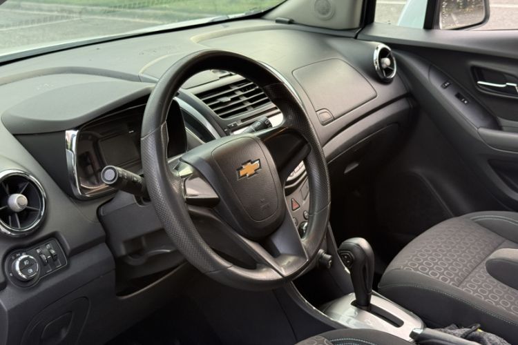 Used Chevrolet Trax 2014 1.4T Automatic Two-Wheel Drive Comfort Version Interior 5