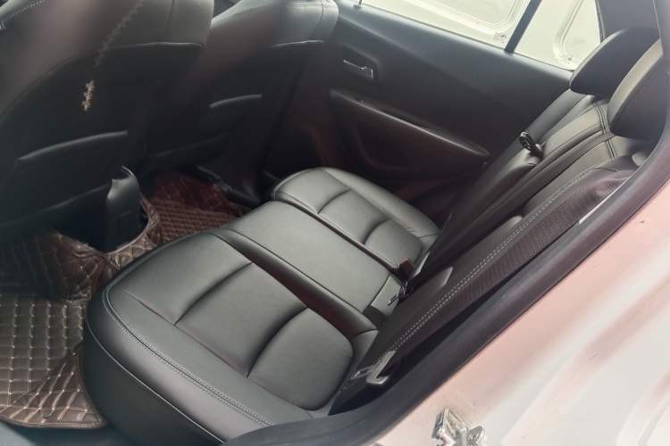 Used Chevrolet Trax 2014 1.4T Automatic All-Wheel Drive Flagship Version Interior 5
