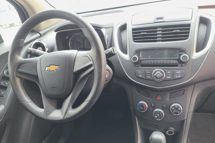 Used Chevrolet Trax 2014 1.4T Automatic Two-Wheel Drive Comfort Version Interior 5