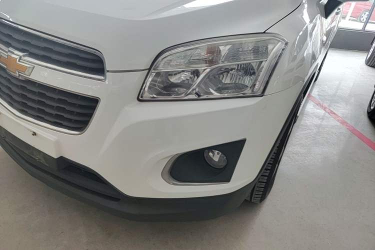 Used Chevrolet Trax 2014 1.4T Automatic Two-Wheel Drive Comfort Version Left Front Headlight